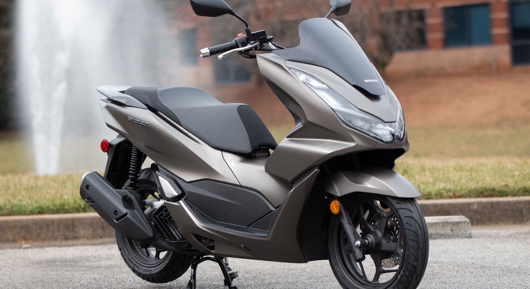 PCX Features Urban Economical Scooter Honda Powersports PCX Features Urban Economical Scooter Honda Powersports
