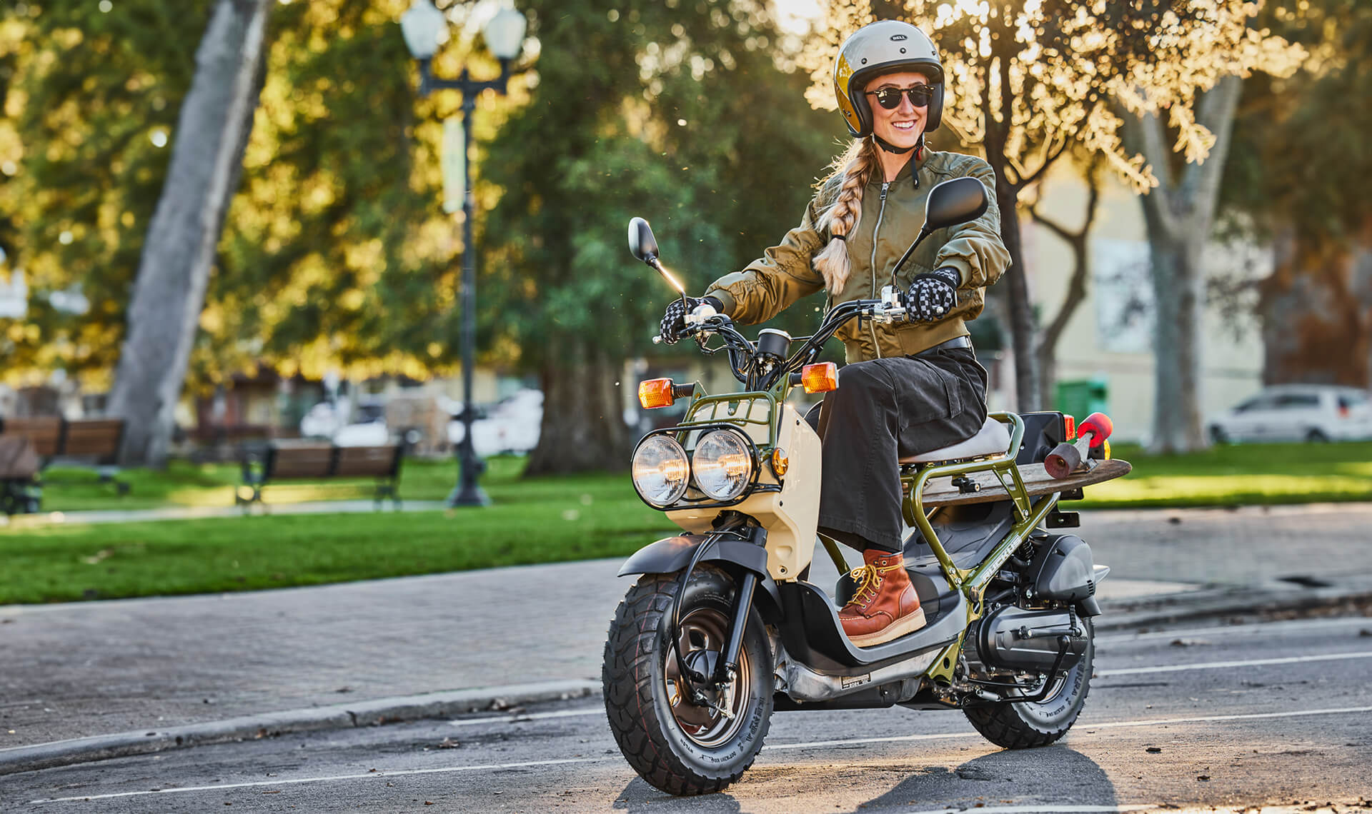 2024 Honda Ruckus | Scooter Motorcycles | Honda Powersports