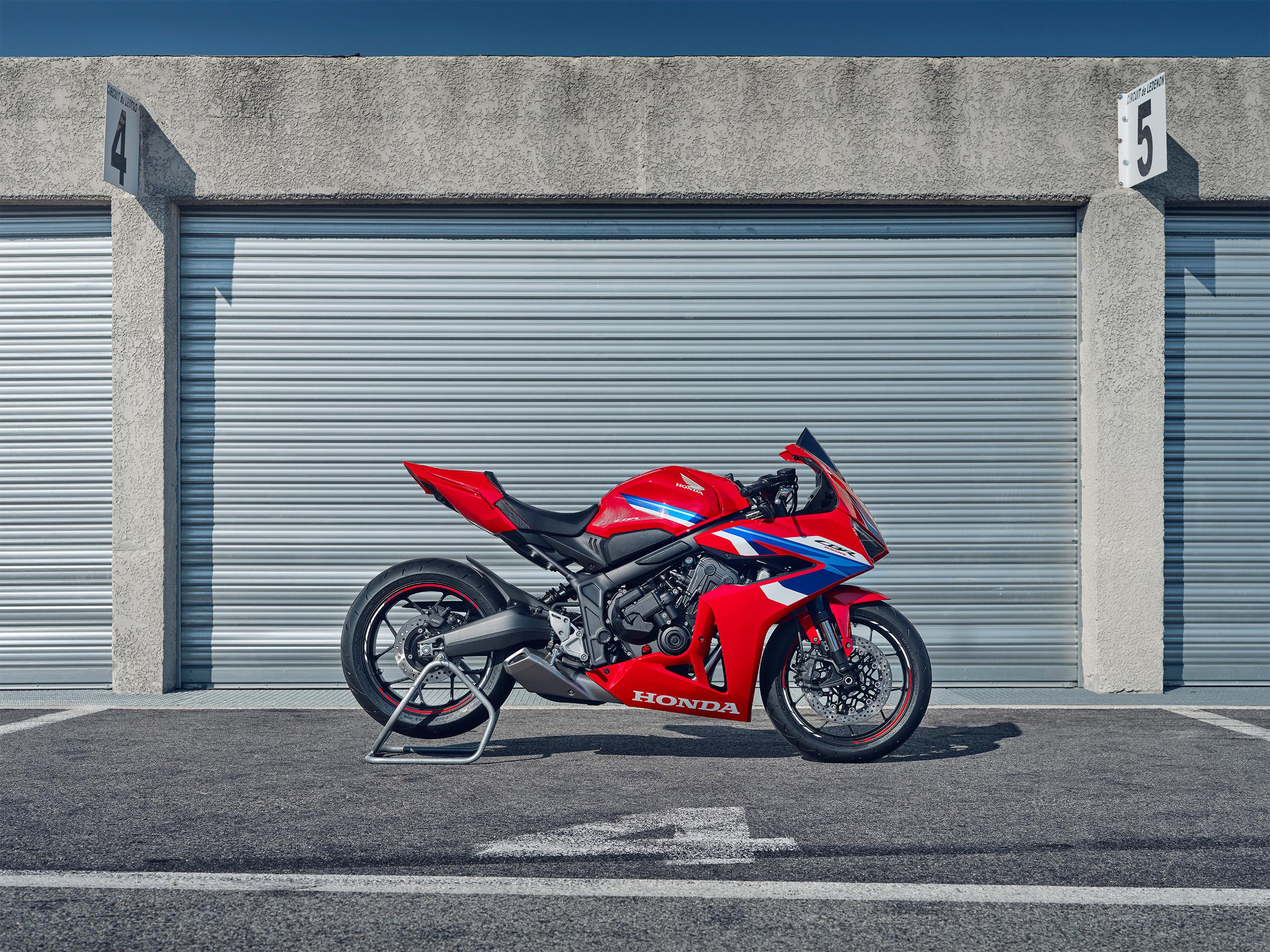 2025-CBR650R-gallery-06