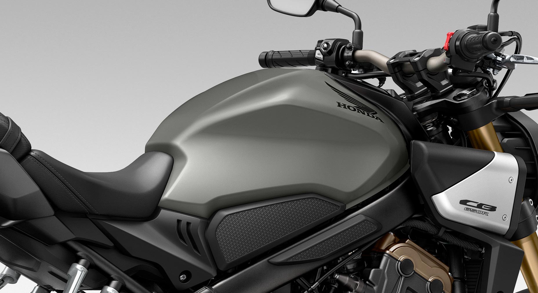 4.1-gallon fuel tank