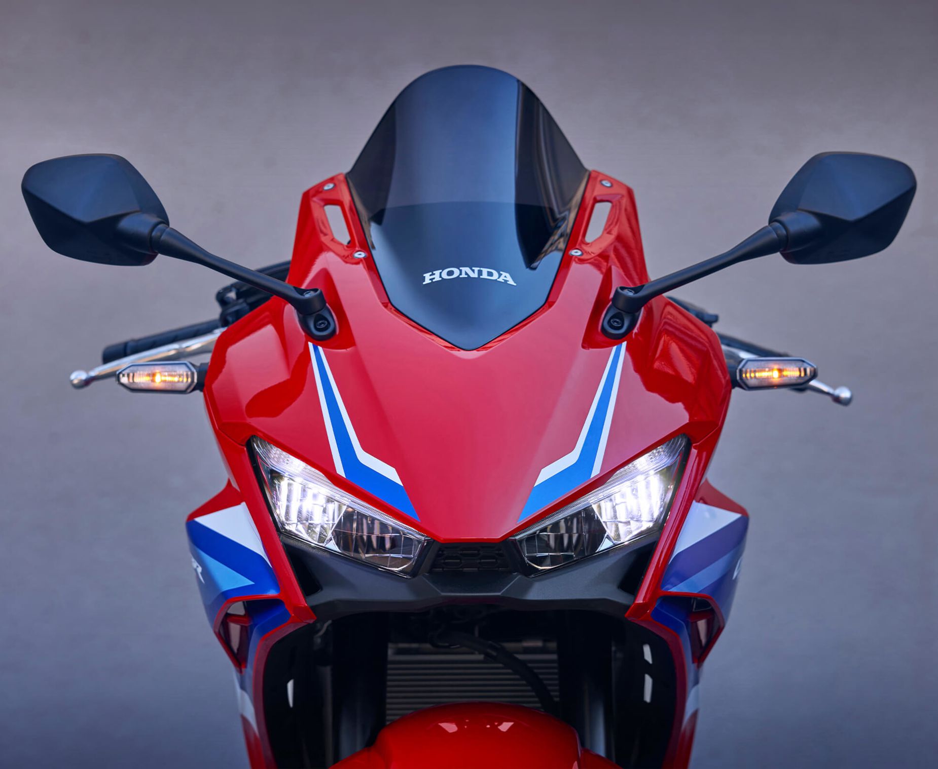 2025-CBR500R-gallery-01