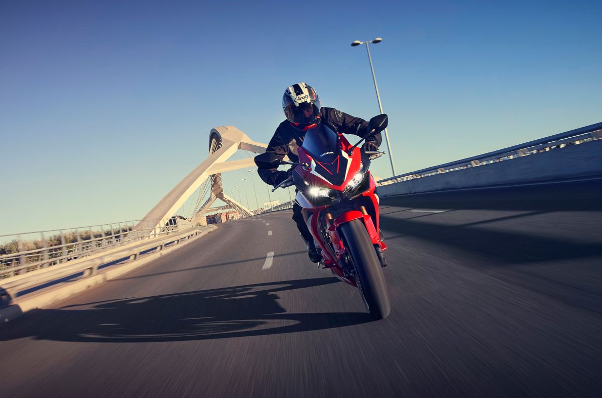 2025-CBR500R-gallery-02