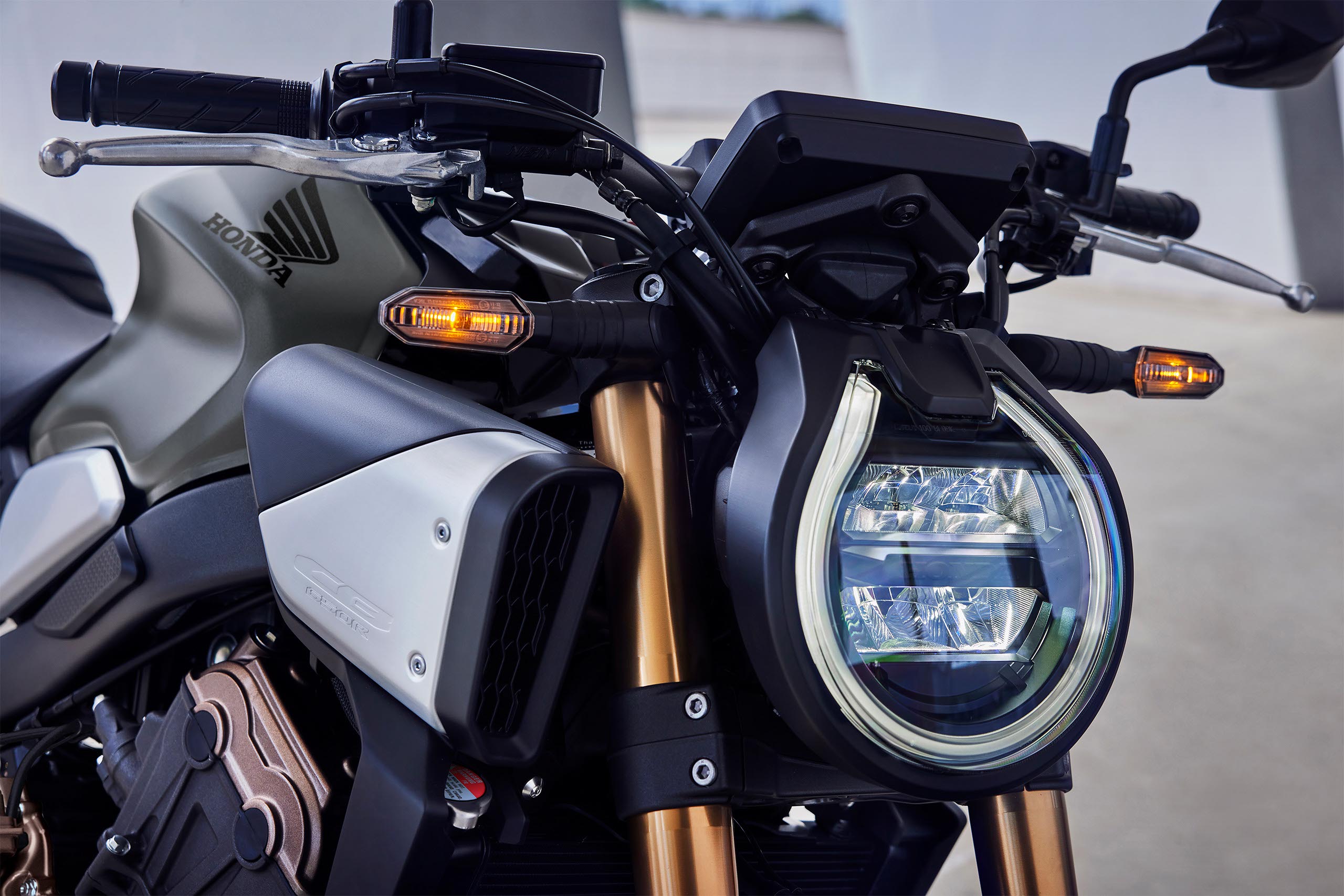 2024-cb650r-gallery-03