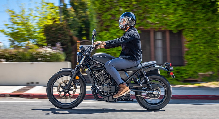 Multi-spoke cast wheels