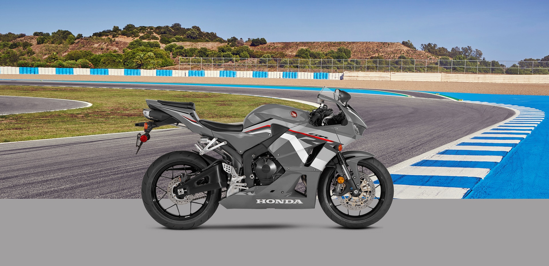 2026-CBR600RR-hero-1920x930