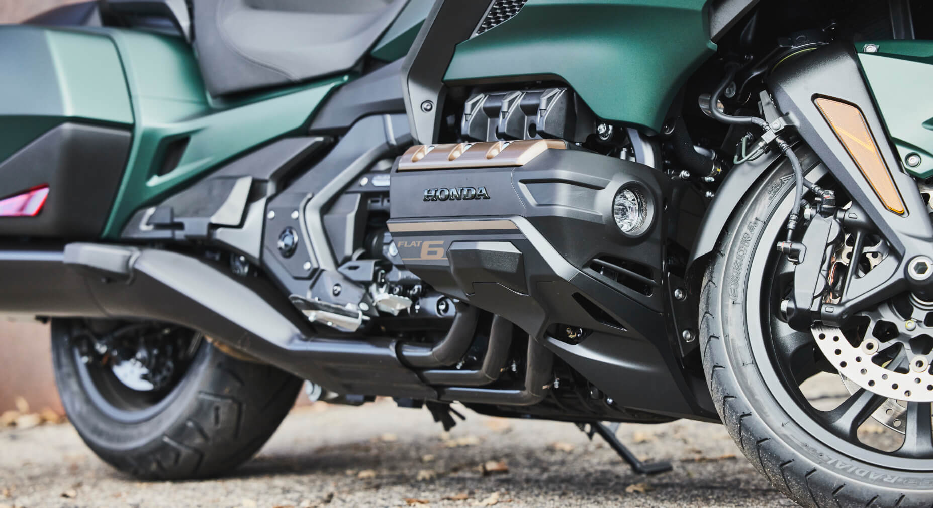 Honda goldwing features 2025
