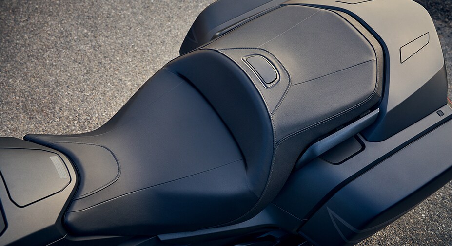 Rider/passenger seating