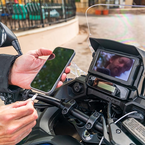 New 6.5-inch TFT instruments  