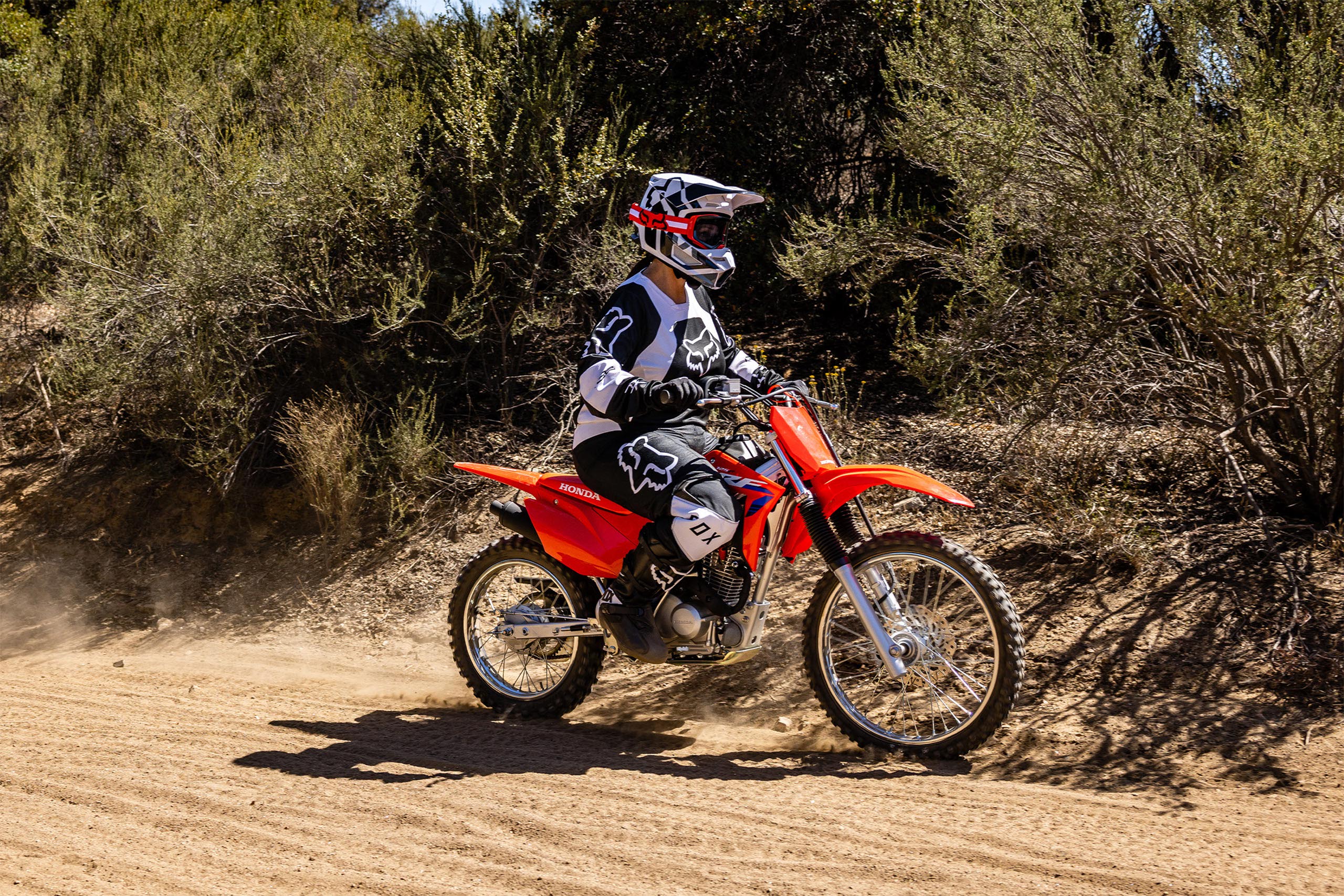 2025-crf125f-gallery-01