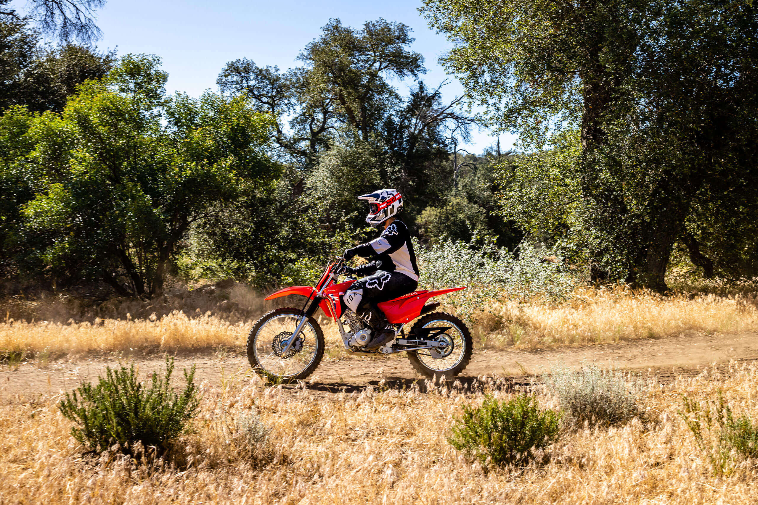 2026-CRF125F-gallery-01