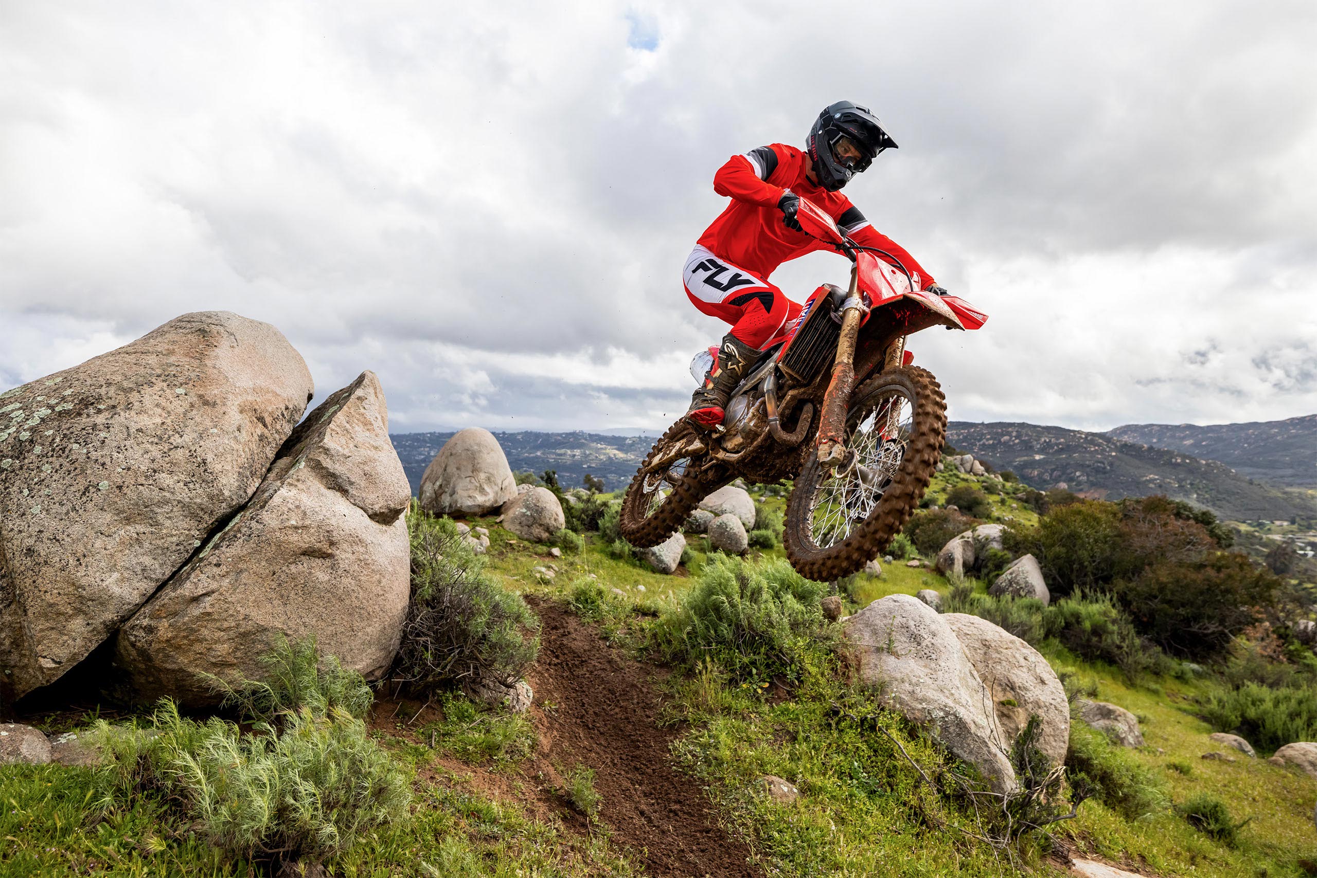 2025-crf450rx-gallery-03-2560x1708