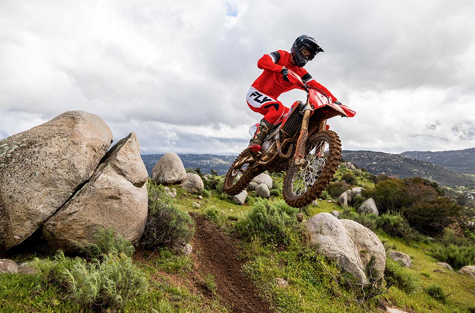 2025-crf450rx-gallery-03-960x634