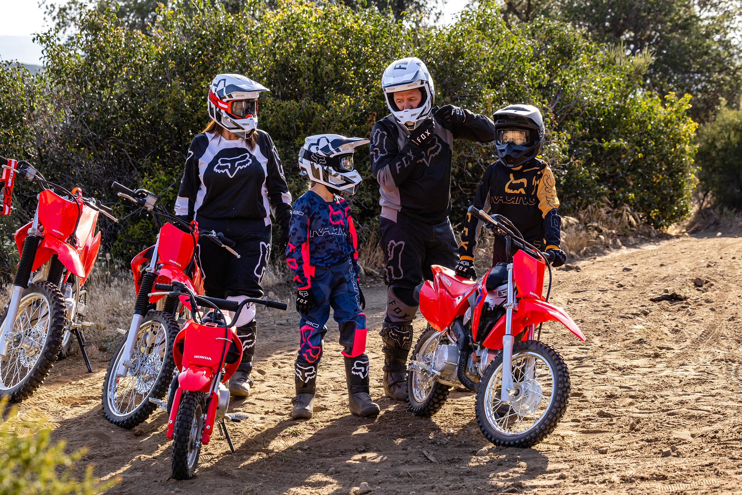 2025-crf50f-gallery-02