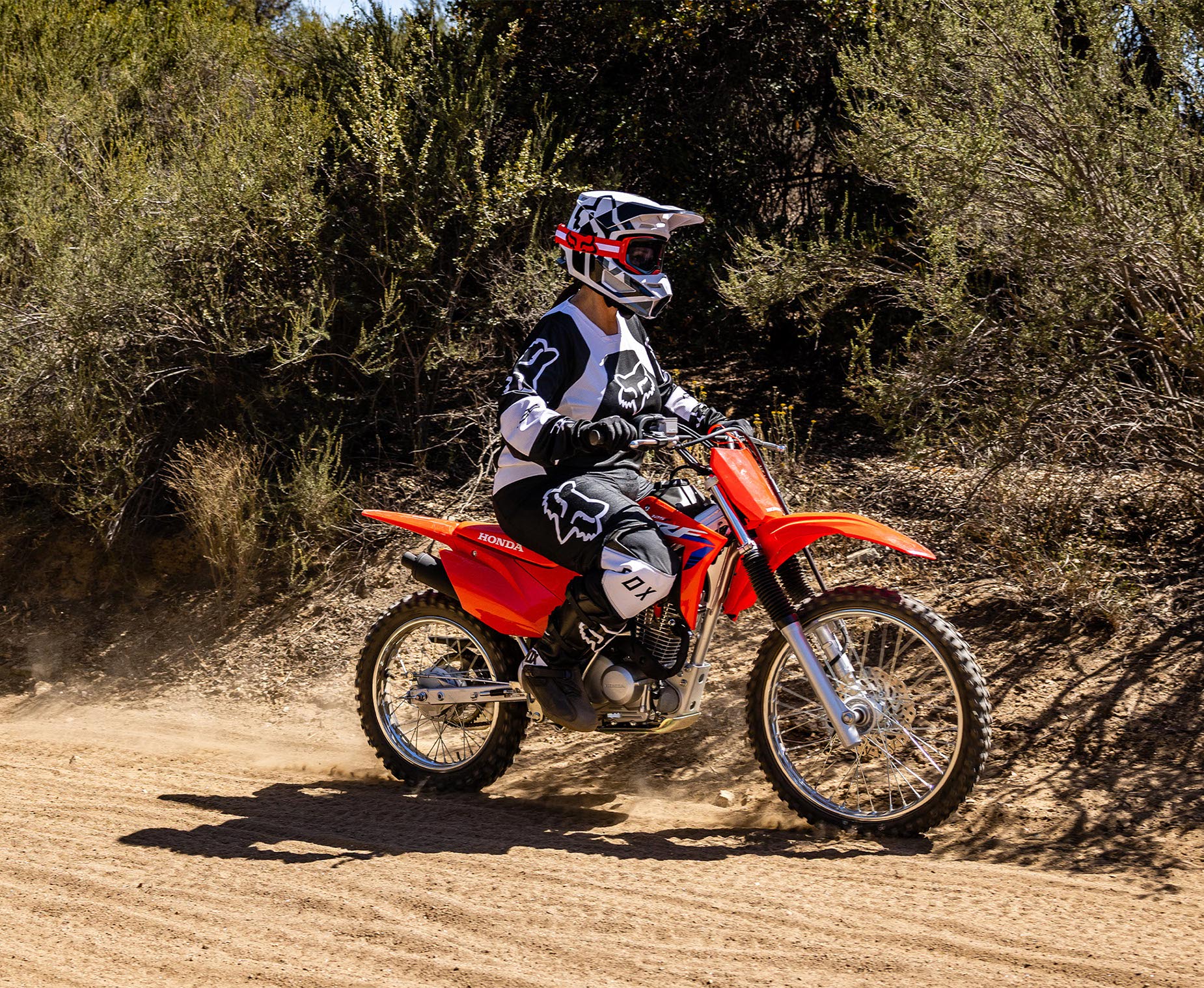 2025-crf125f-gallery-01