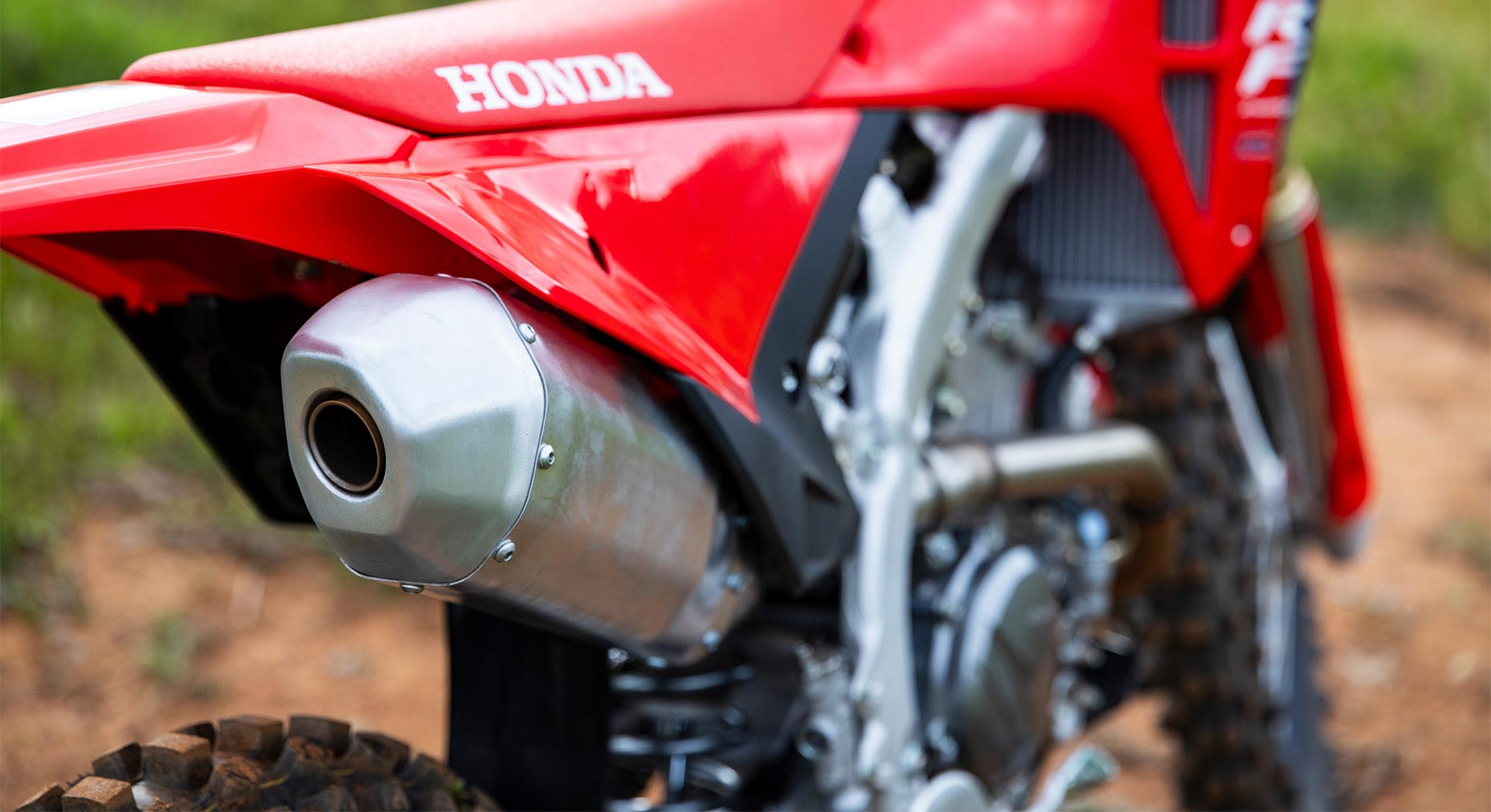 Single exhaust