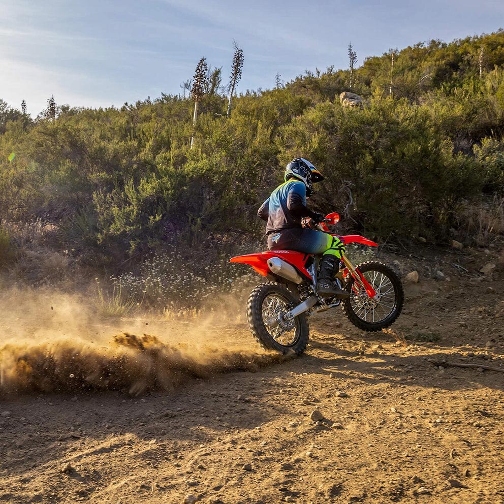 Downdraft fuel injection