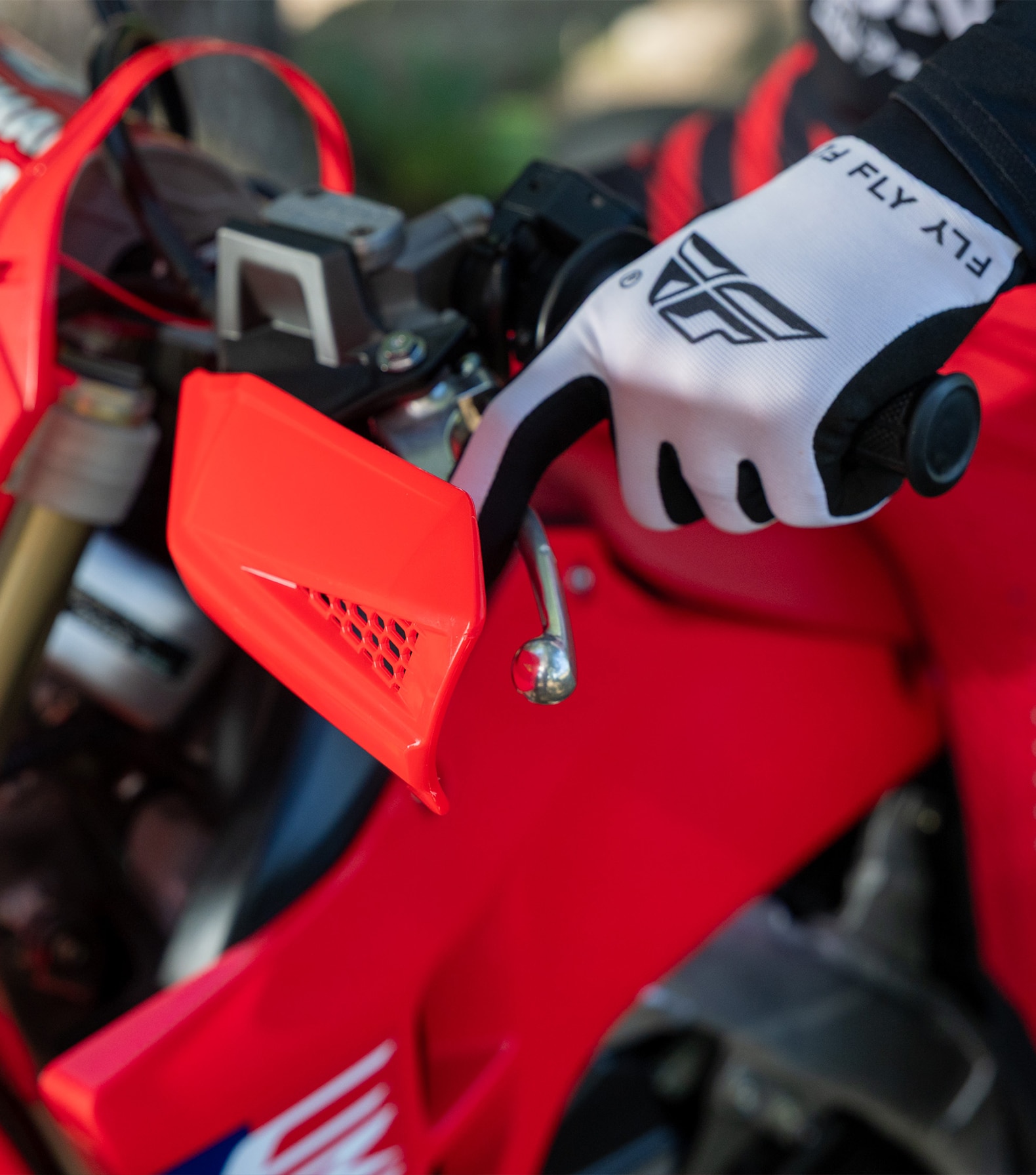 2026-CRF450RX-Hydraulic-clutch-1580x1792