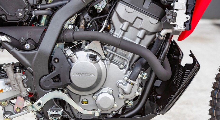 Counterbalanced engine
