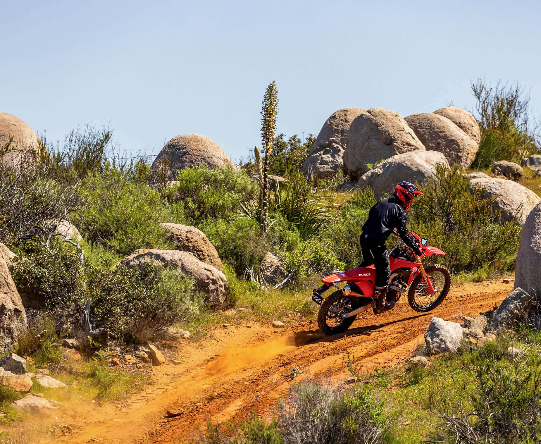 2026-CRF450RL-gallery-01
