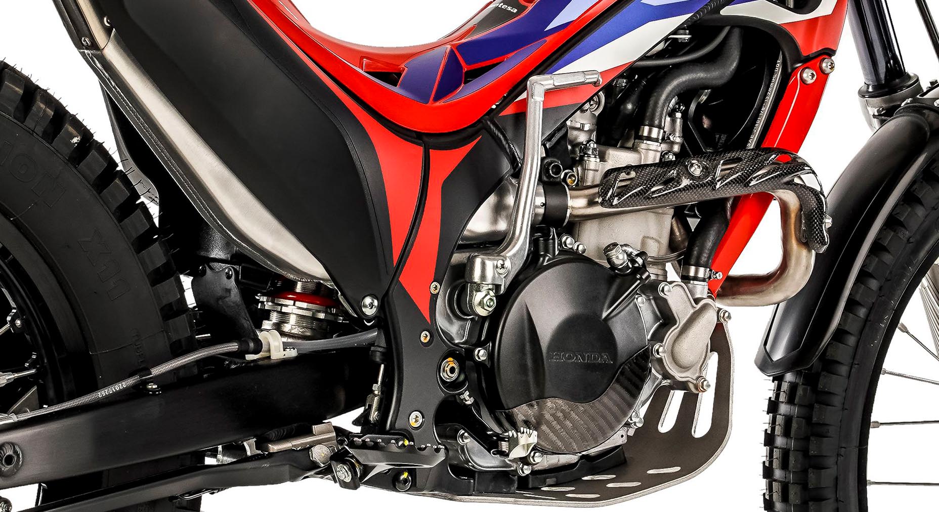 Three-ring piston