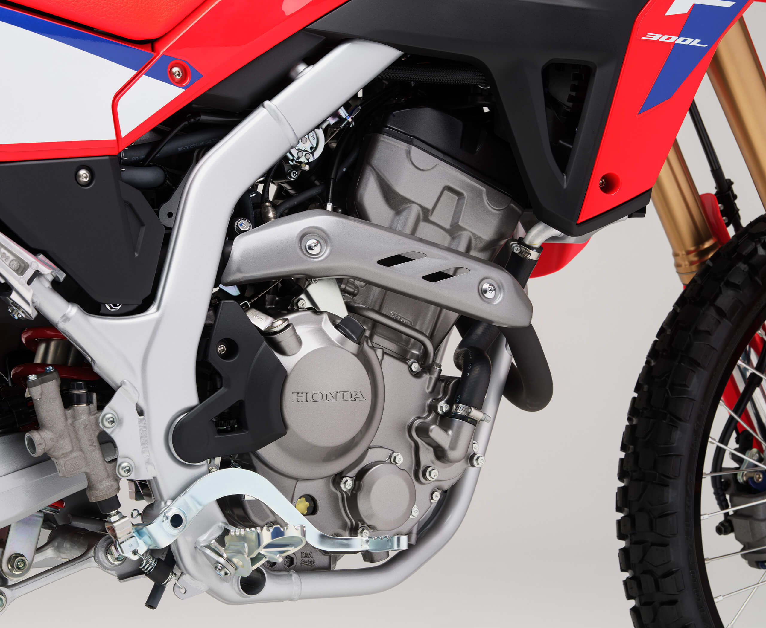 2025-CRF300L-gallery-07-2560x2101