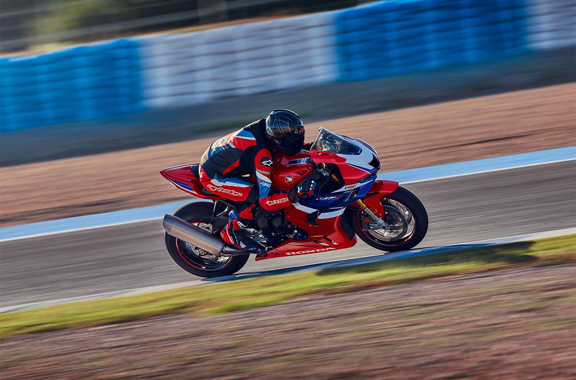 2025-cbr1000rr-r-fireblade-sp-gallery-06