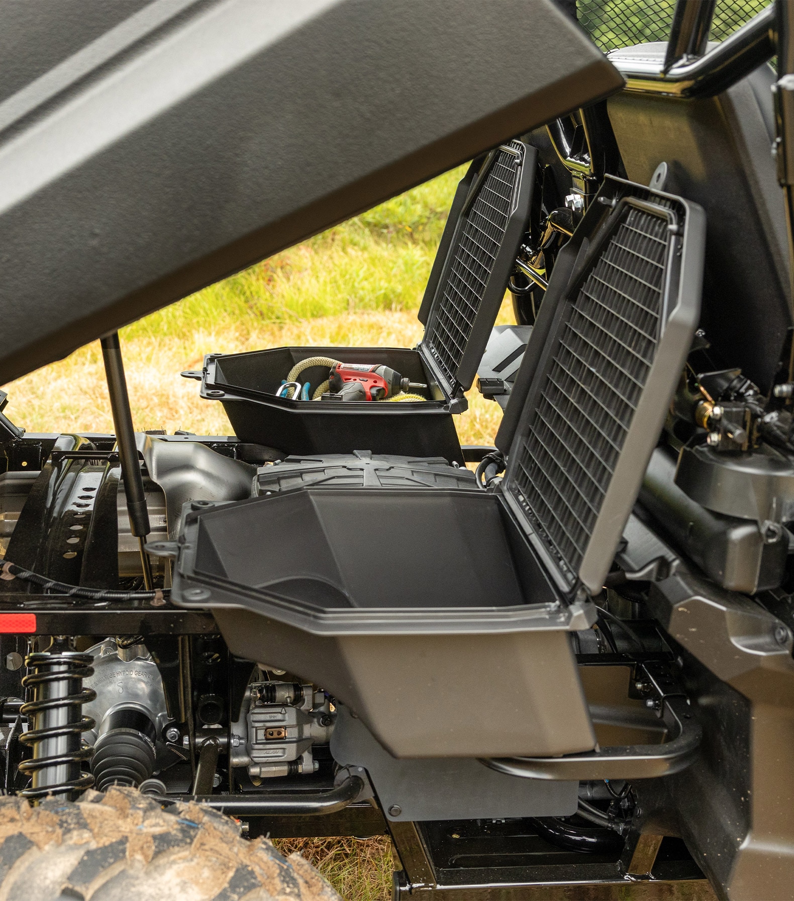 2026-Pioneer-700-Dual-underbed-containers