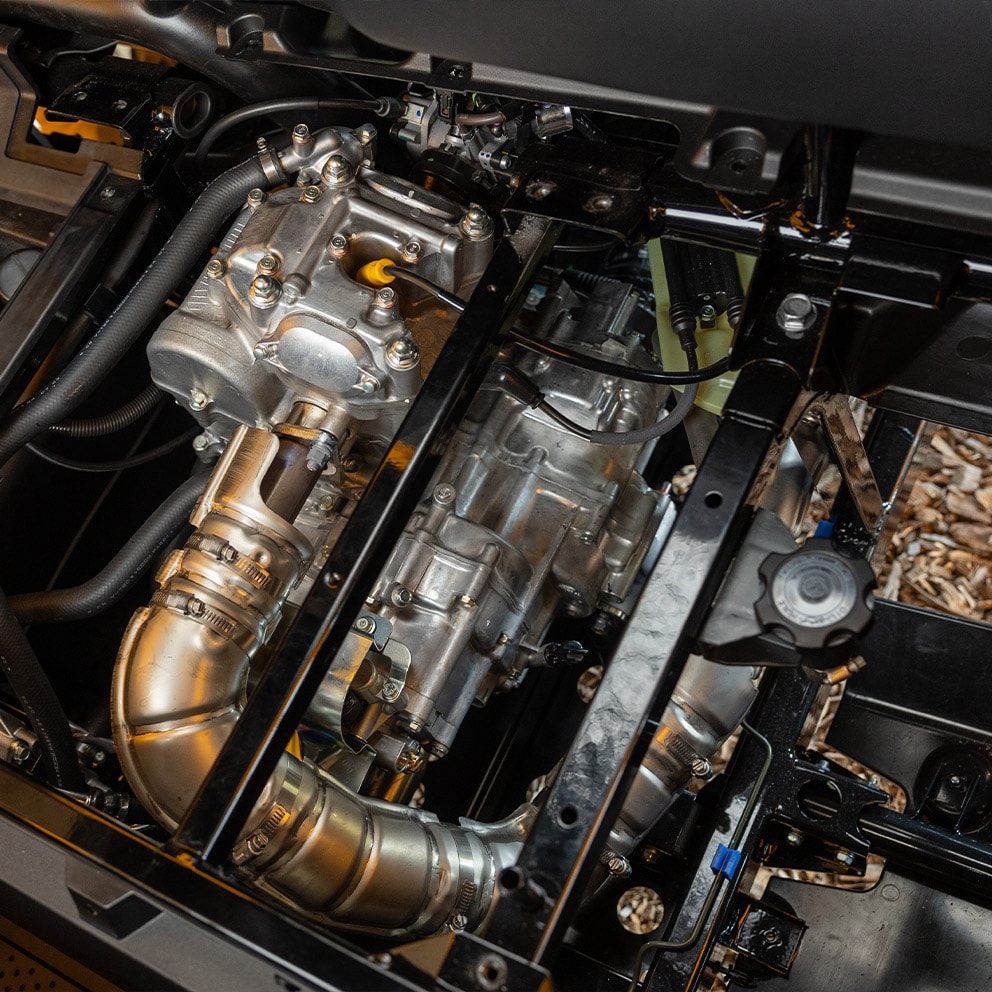 Rugged 675cc liquid-cooled engine